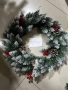 Голям коледен венец, декориран с изкуствени елхови шишарки, 50см.  , снимка 1