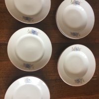 9 порцеланови чинии със сини цветя - 4 дълбоки + 5 литки, снимка 3 - Чинии - 40377106
