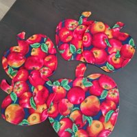 Текстилни ябълки, снимка 1 - Покривки за маси - 41043093