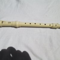 YAMAHA пластмасова флейта, произведена в Индонезия., снимка 1 - Духови инструменти - 41625624