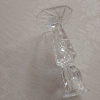 кристален свещник има малка люспа , снимка 2 - Антикварни и старинни предмети - 44422355