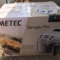 Хлебопекарна Imetec Zero-Glu Pro 20 програми допълнителни тавички за печене, снимка 3 - Хлебопекарни - 44820922