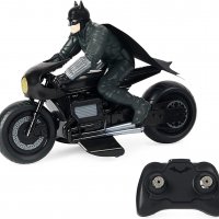 Batman Батман Мотор с дистанционно и Фигура 1:10, снимка 1 - Коли, камиони, мотори, писти - 39347806