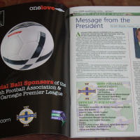 Северна Ирландия - Исландия оригинална футболна програма квалификация за Европейско първенство 2006, снимка 2 - Фен артикули - 36353592