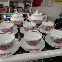 Руски порцелан чаши за кафе,чайник и захарница, снимка 1 - Сервизи - 40748987