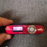 Музикален плеър Sony Walkman NWZ-B143F, снимка 5 - MP3 и MP4 плеъри - 44726766