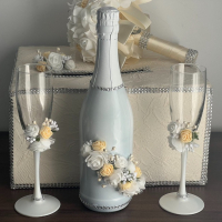 Сватбен комплект, сватбени чаши, кутия за дарове, букет, снимка 1 - Сватбени аксесоари - 44633943