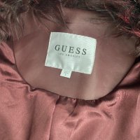 Оригинален Елек Guess с пухче - S, снимка 7 - Елеци - 42312516