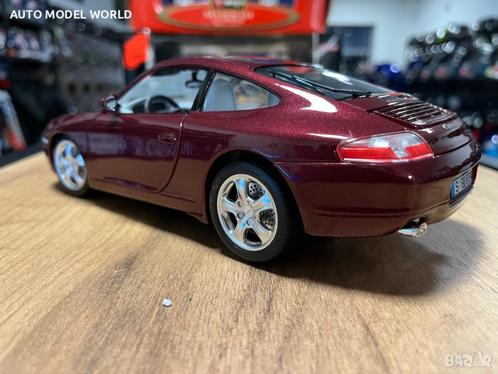 BBURAGO метален колекционерски модел PORSCHE CARRERA 911 1999г. 1:18, снимка 1