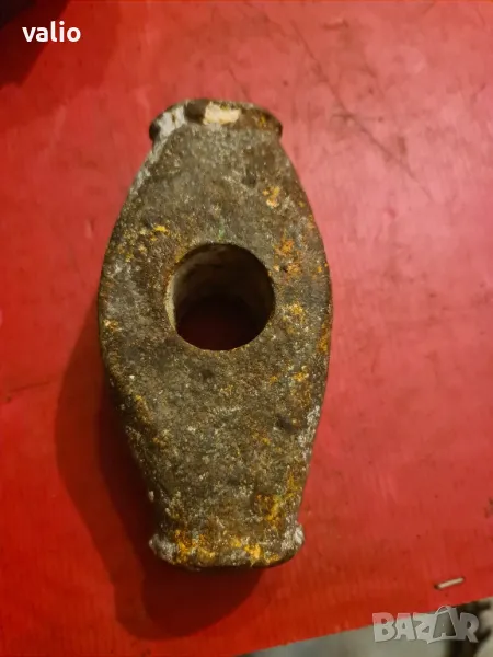 Продавам стар чук 3,2кг., снимка 1