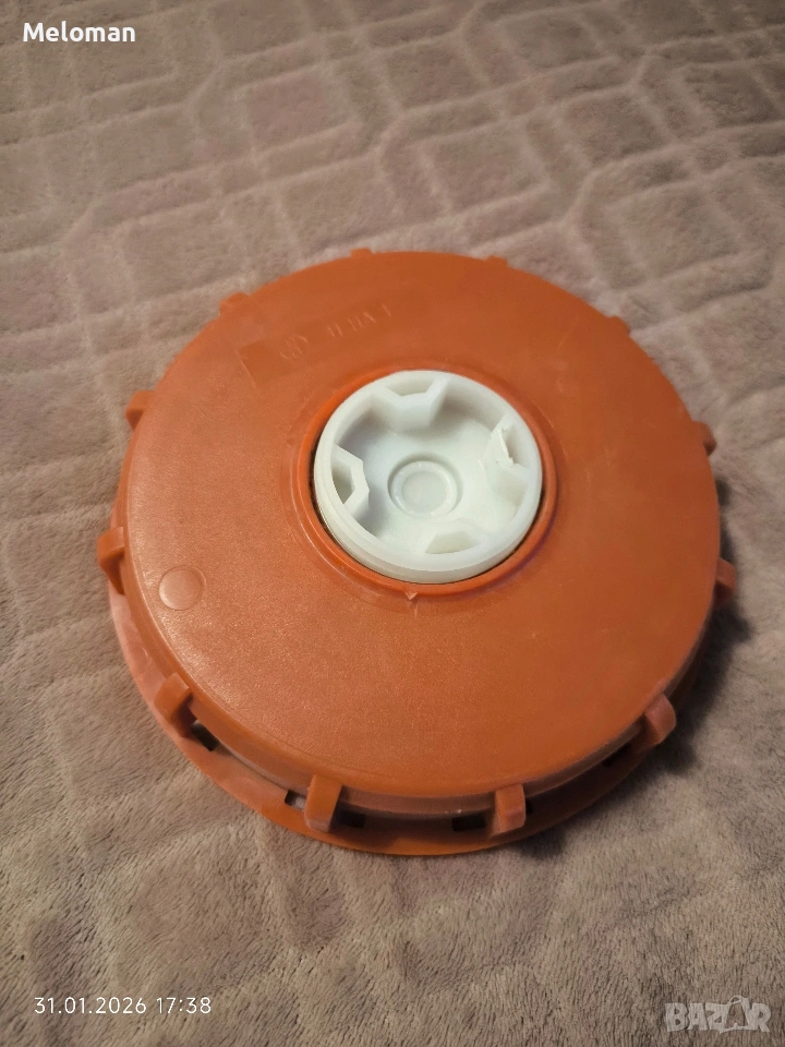 Продавам капак за ibc резервоар 1000л. с отдушник 155 мм, снимка 1