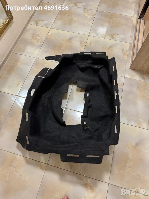 Платнено(кече или мокет) дъно в багажника на Ауди Audi A8 D4 4H само за 30лв. 4H0863544b, снимка 1
