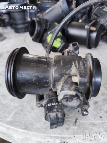 Дроселова клапа Dacia Sandero I (2008-2012г.) 8200682611A / 8200682611 / 8200908869 / 7700273699, снимка 1