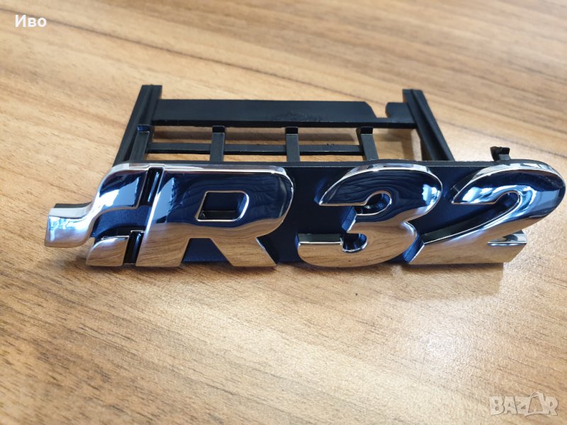 Емблема оригинал R32, снимка 1