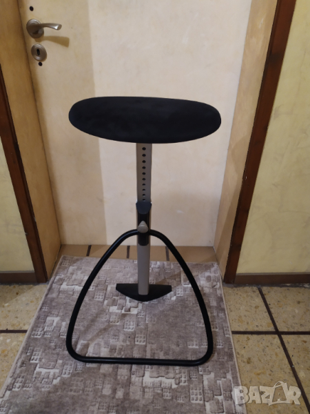 Стояща табуретка , стол SEDUS Smile- полуседнало положение ., снимка 1