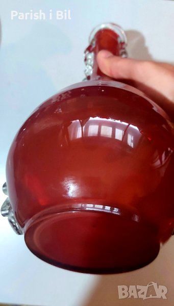 Червена стъклена ваза, снимка 1