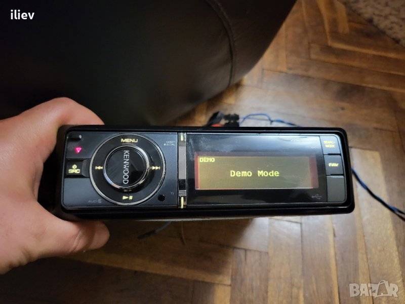 Kenwood KDC-6047U MP3/WMA/AAC/CD/USB-приемник с iPod контрол, снимка 1
