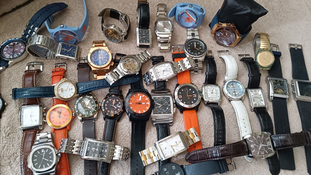 Разпродажба на часовници различни марки и модели в Мъжки в гр. Пловдив -  ID36330021 — Bazar.bg