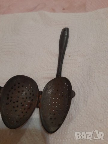 Стара лъжичка-цедка, снимка 8 - Антикварни и старинни предмети - 40702456