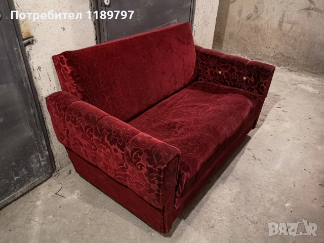 Диван, два фотьойла и таборетка