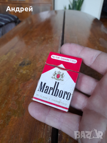 Стара запалка Marlboro, снимка 2 - Други ценни предмети - 44517191