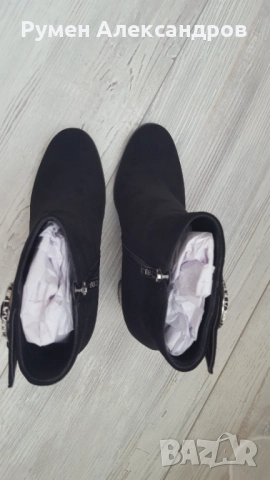 Чисто нови черни велурени дамски боти ELIZA РАЗМЕР 38, снимка 10 - Дамски боти - 52585423