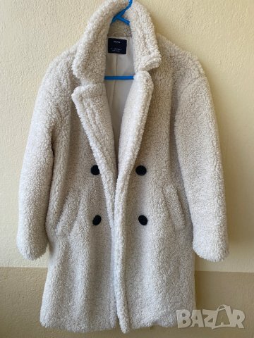 Дамско палто Bershka - S, снимка 1 - Палта, манта - 44448216