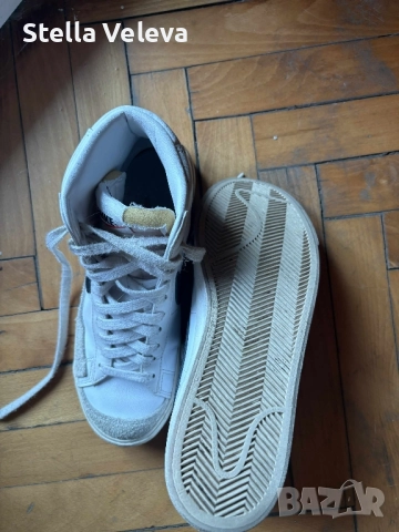 кецове Nike Blazer 77 mid 38 номер, снимка 2 - Кецове - 51611232