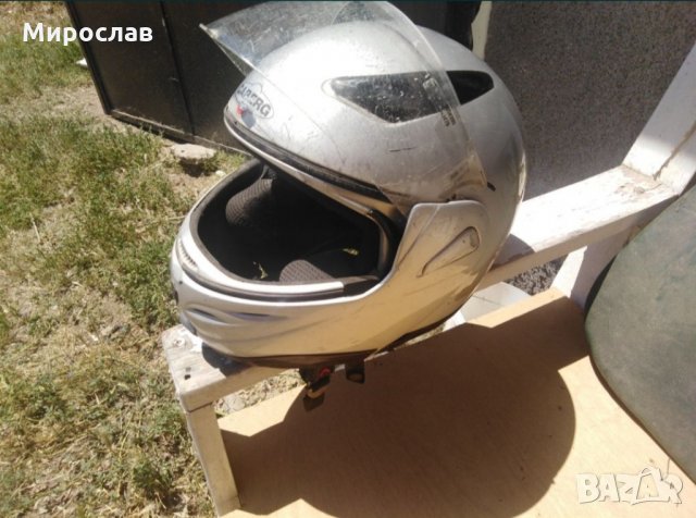 каска за мотор caberg + още една  подарък, снимка 3 - Аксесоари и консумативи - 34212398