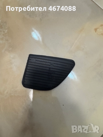 Гумена подложка на джоба на задна дясна врата на Голф Golf 5 само за 10лв. 1k4868146A, снимка 2 - Части - 52735345