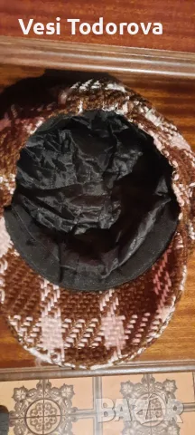 Дамски зимни шапки , снимка 10 - Шапки - 56275249