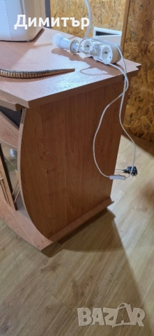 Продавам Тв. Шкафче, снимка 2 - Шкафове - 52100056