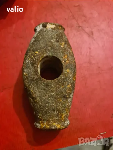 Продавам стар чук 3,2кг., снимка 1