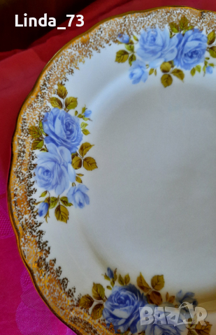 Красива, десертна чиния с дебел зл.кант-много злато и сини рози."WINTERLING"-Germany - "Bavaria". , снимка 3 - Чинии - 36411320