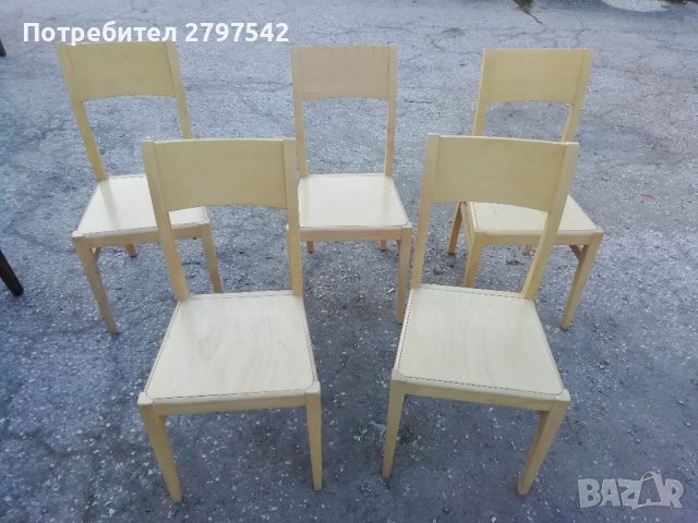 Дървени столове - 5 броя 