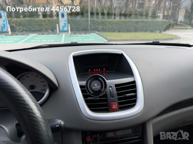 Продавам Peugeot 207 1.4 HDI, снимка 6 - Автомобили и джипове - 53629269