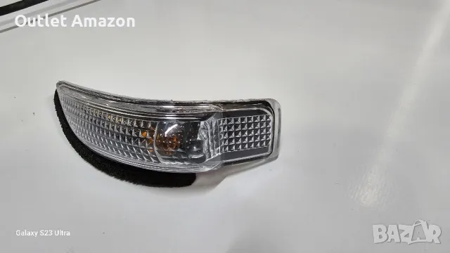 Сигнал за ляво огледало Toyota Yaris 2010г, снимка 2 - Аксесоари и консумативи - 47997012