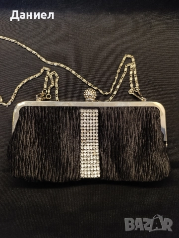 Дамска чанта, снимка 2 - Чанти - 52260225
