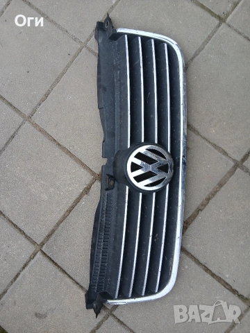 Решетка с Емблема за Фолксваген Пасат В5.5 01-05г.