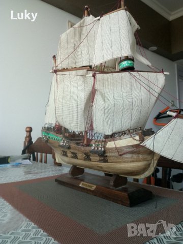 Продавам стар и красив,платноходен,кораб-Mayflower.Размерите са на снимките., снимка 2 - Антикварни и старинни предмети - 42309027