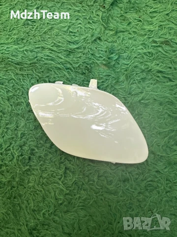 Капачка за кука на предна броня Mercedes C Class W205