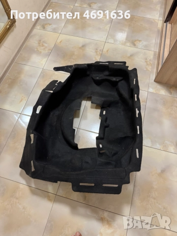 Платнено(кече или мокет) дъно в багажника на Ауди Audi A8 D4 4H само за 30лв. 4H0863544b