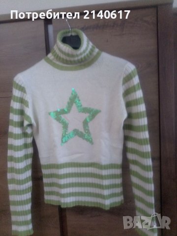 Поло с ангорска вълна и ефектна звезда