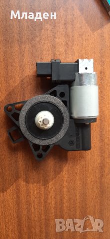 Оригинално ново моторче за преднo дяснo ел.стъкло Mazda 3 , 6 , CX-7 , CX-9