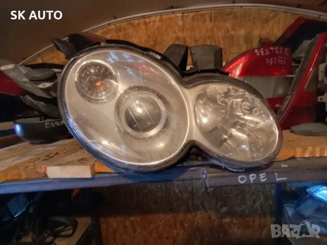 Mercedes C W203 десен фар ксенон  спорт купе, снимка 1