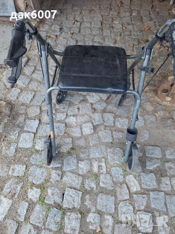 Проходилка (Ролатор), снимка 2 - Ролатори - 44619913