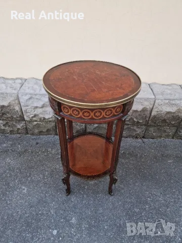 Страхотна антикварна холандска масичка интарзия и бронзови елементи , снимка 2 - Антикварни и старинни предмети - 49131662