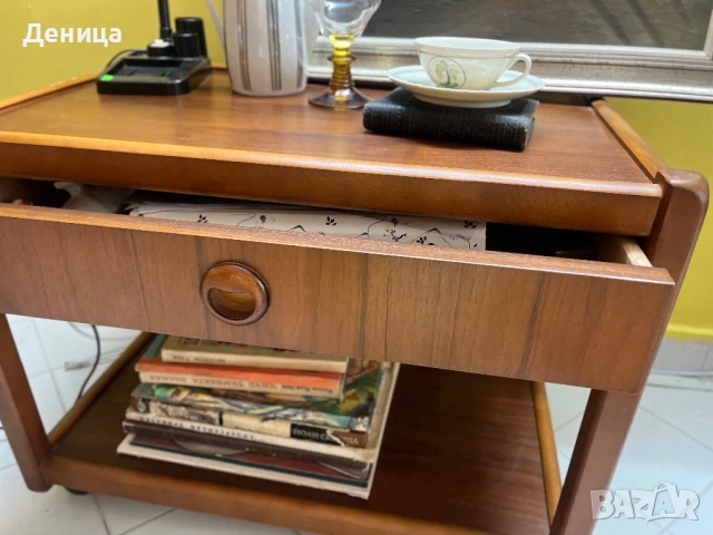Ретро дървена маса/ шкаф на колелца , снимка 7 - Шкафове - 50969647