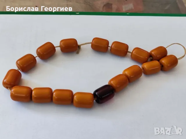 Стара броеница бакелит кехлибар, снимка 2 - Антикварни и старинни предмети - 50281879