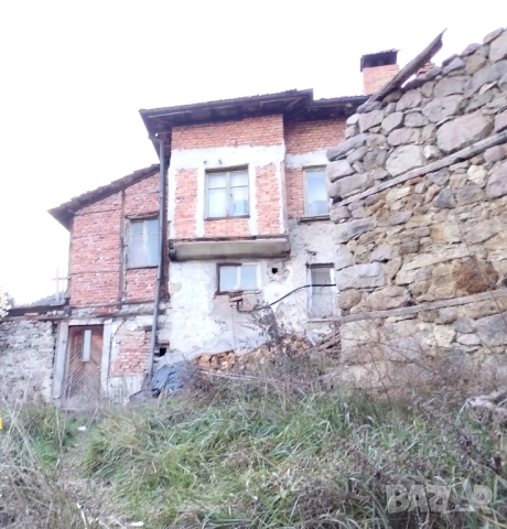 Продава се къща на два етажа, Средок, гр. Смолян 